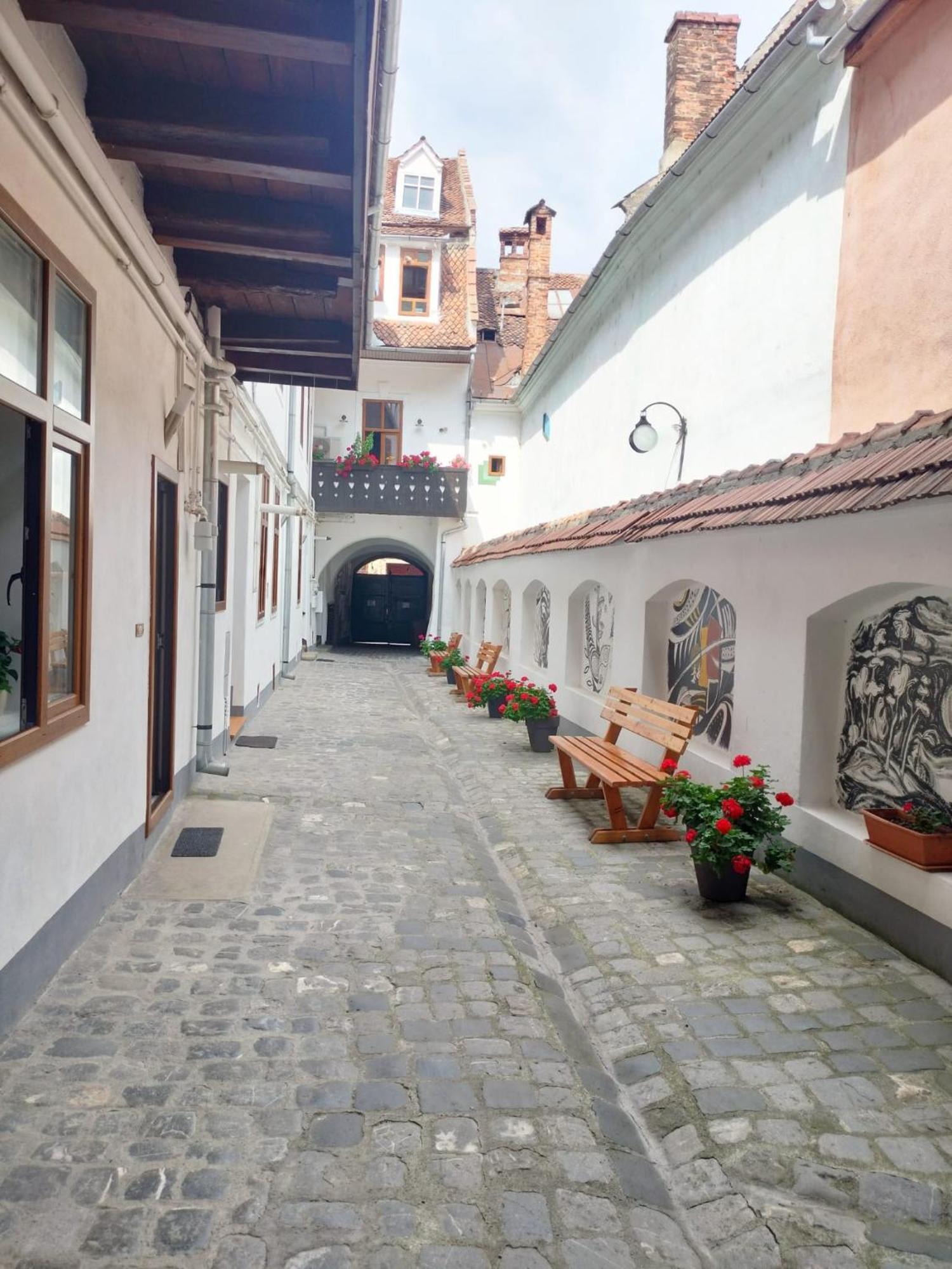 Casa Sforii Brasov Hotel Exterior photo