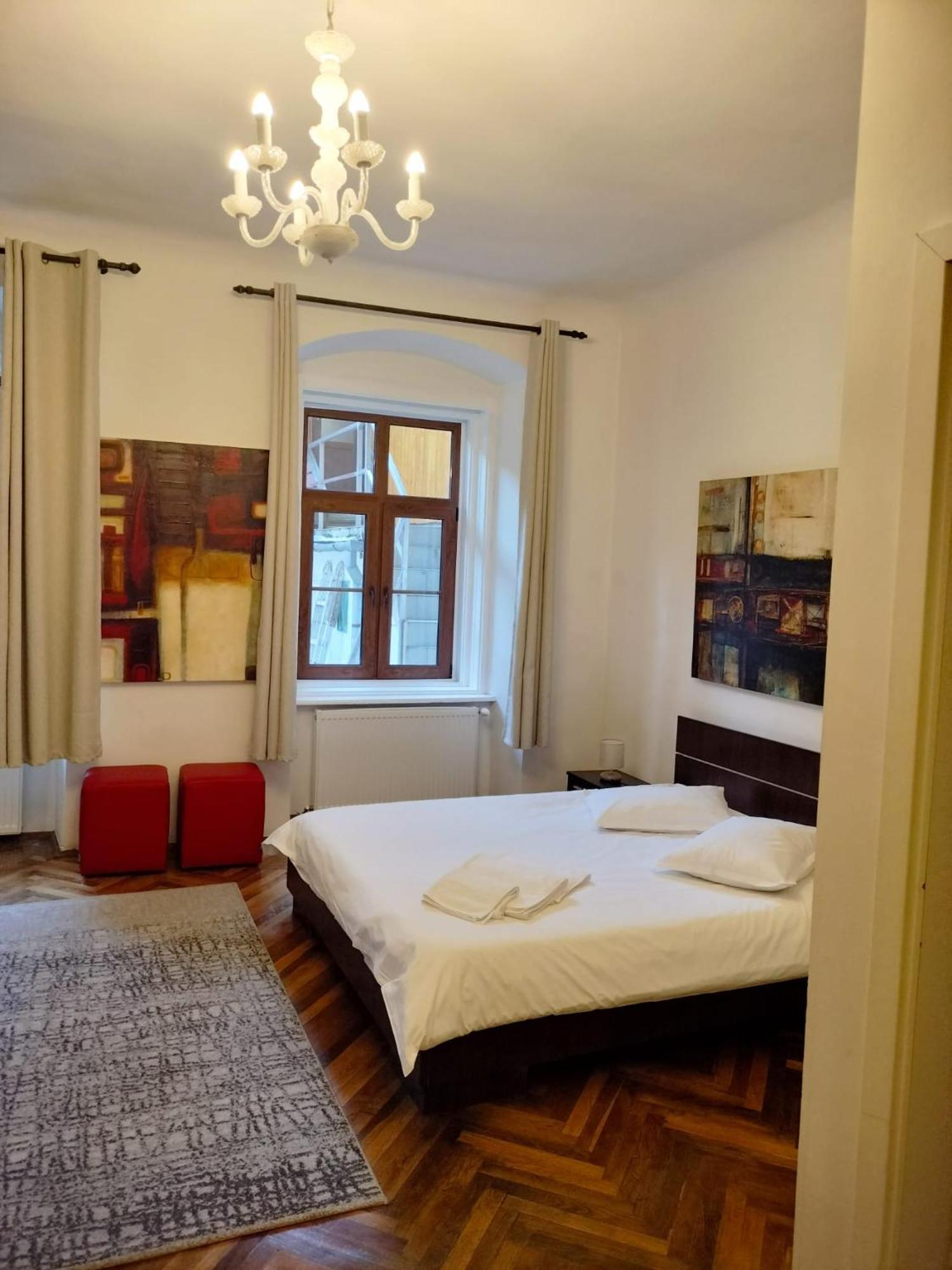 Casa Sforii Brasov Hotel Exterior photo